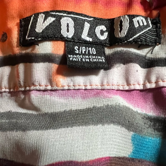 3/$15 Volcom Open Back Tank - Picture 7 of 7